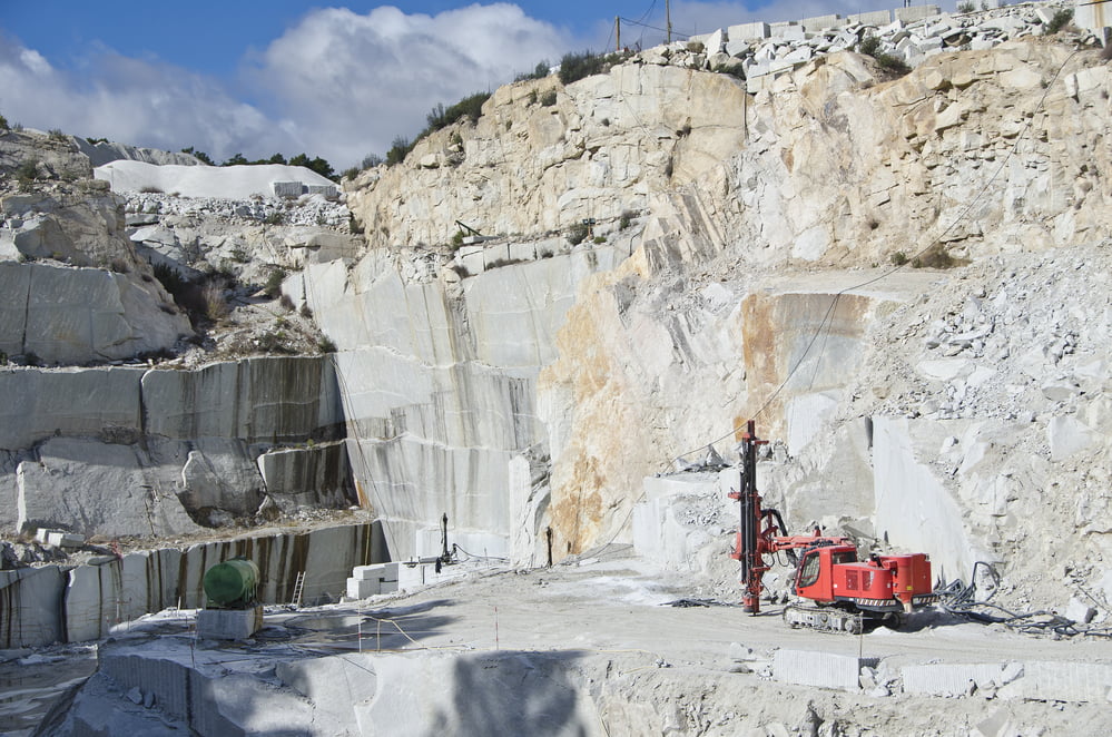 Inside A Granite Quarry Creative Granite inside-a-granite-quarry-creative-granite