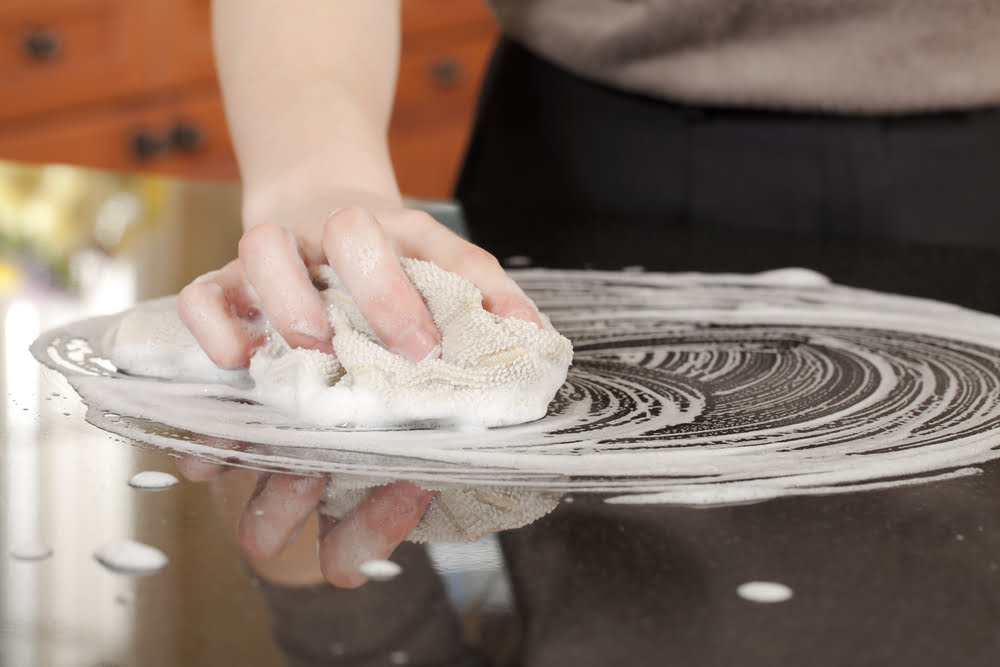 cleaning granite countertops stain removal